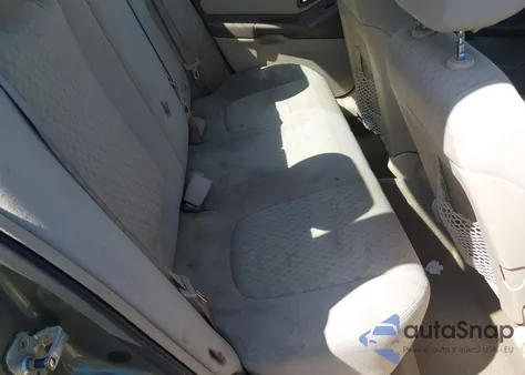 2004 Chevrolet Malibu z USA, uszkodzony, nr VIN 1G1ZS52FX4F182690